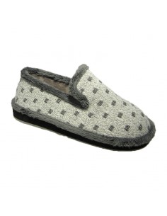 Zapatilla cerrada de mujer...