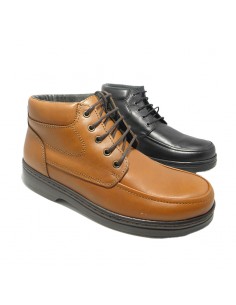 Bota de piel suave con cordón
