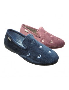 Zapatilla de mujer cerrada...