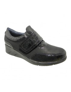 Zapato con cuña baja y... 2